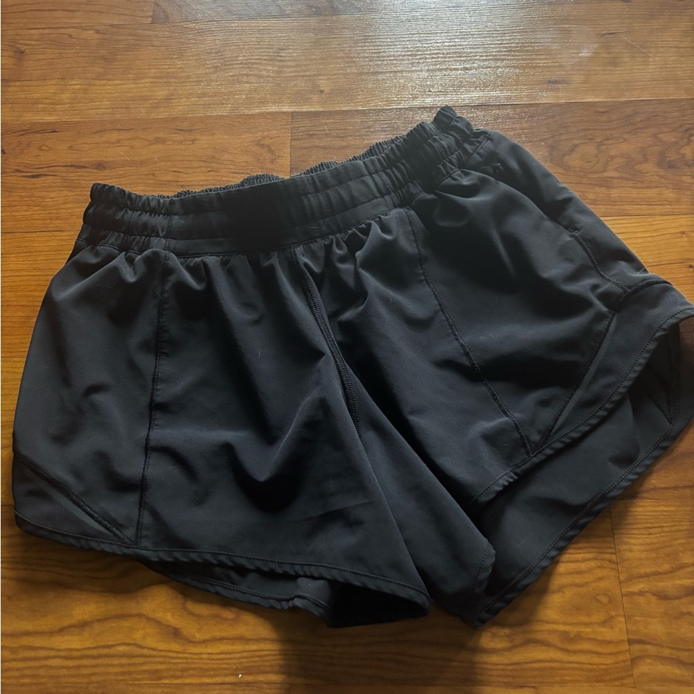 Lululemon Hotty Hot Shorts SZ 4